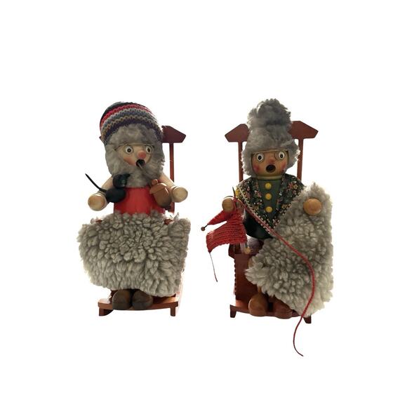 Steinbach Volkskunst Smoker Grandma & Grandpa Rocking Chair Music Boxes Set - Picture 1 of 6